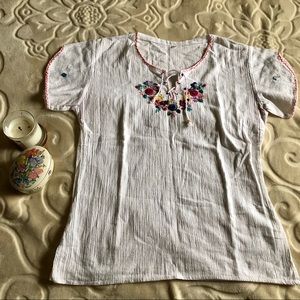 Embroidered shirt